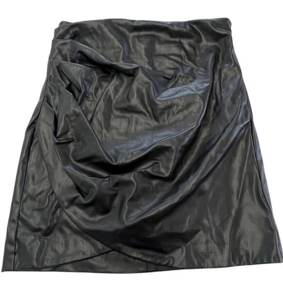 Zara Skirt Womens Small Black Faux Leather Mini High Waist Vegan Pencil Modern - Picture 1 of 7